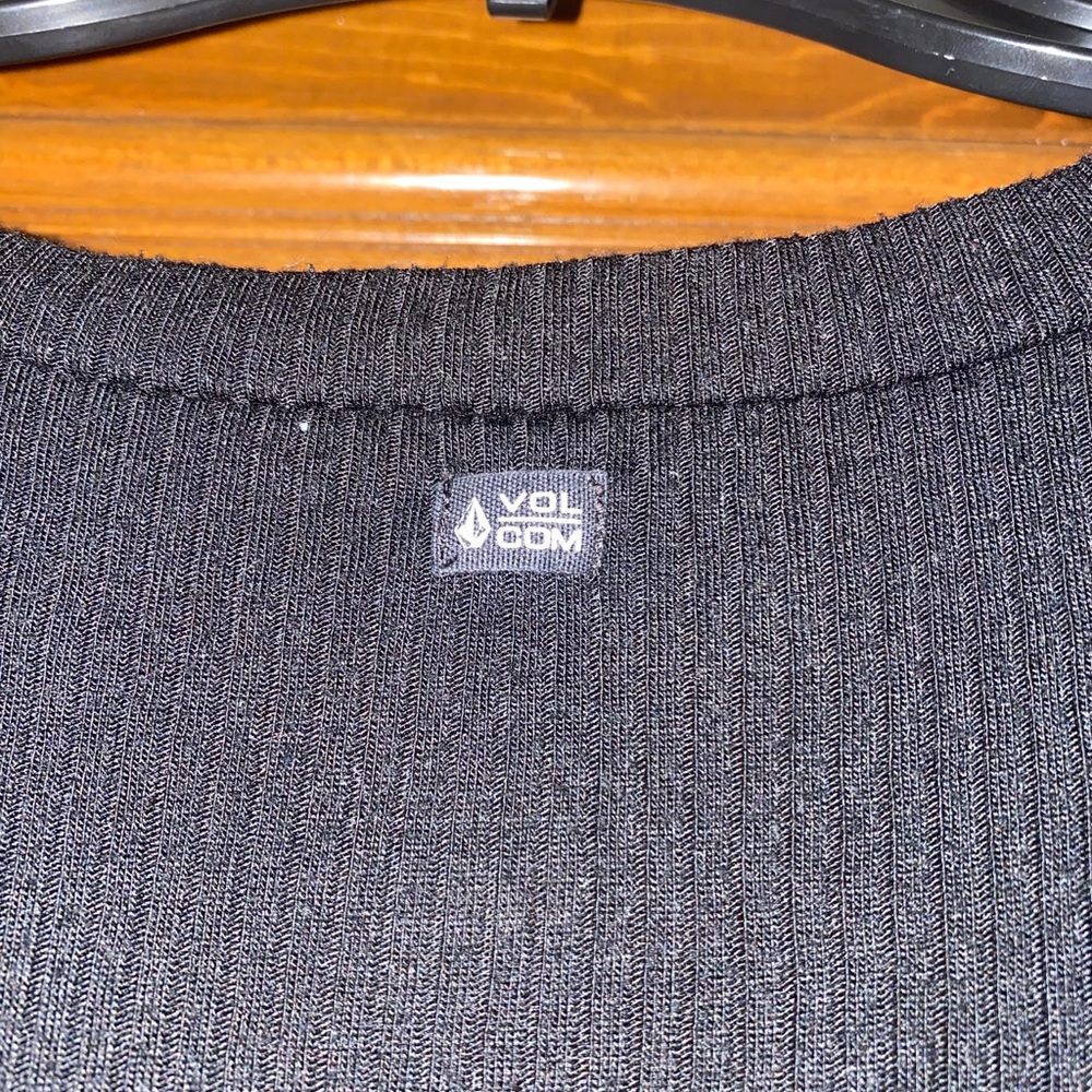 Black Ribbed Volcom T-shirt - Picture 5 of 6